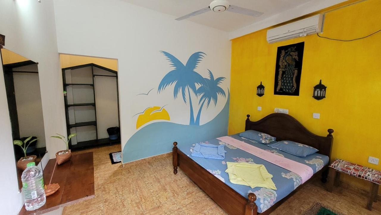 Malika'S Yellow House Hikkaduwa Zewnętrze zdjęcie